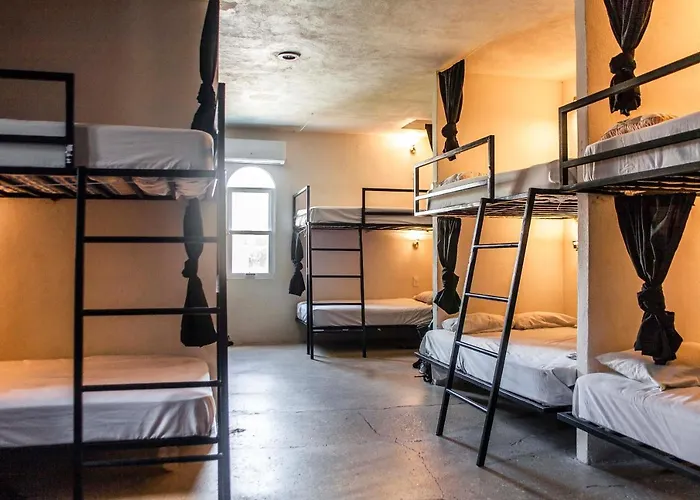 Hostal Inn Hostel *